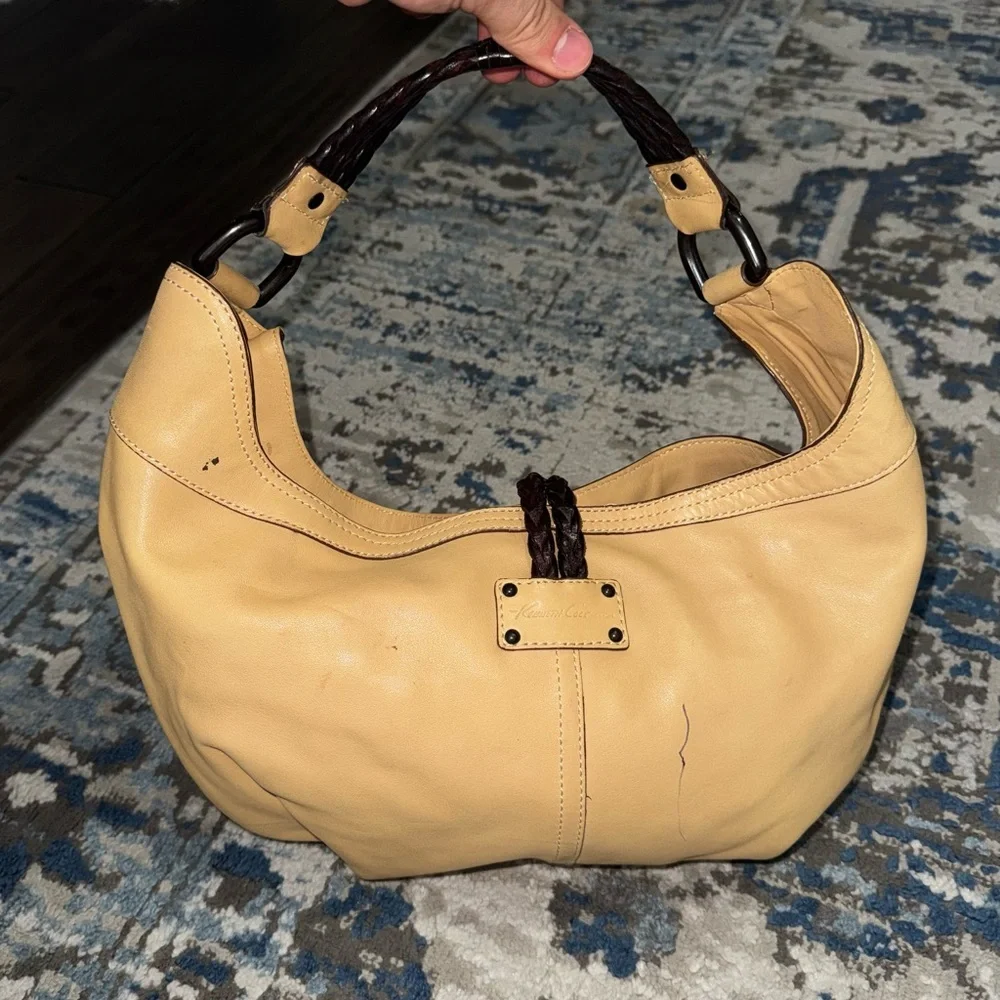 Kenneth Cole Elegant Tan Leather Women's Bag